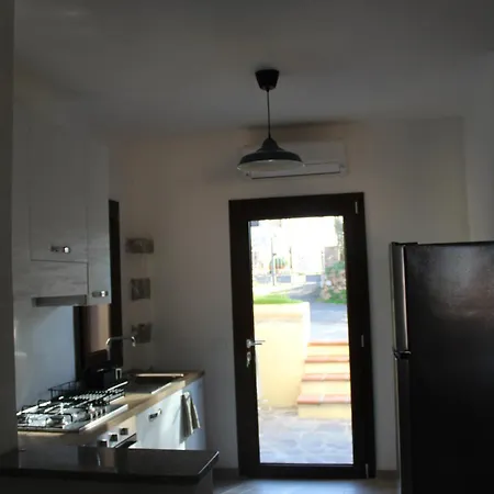 Holiday home Casa Tenn - Tanaunella